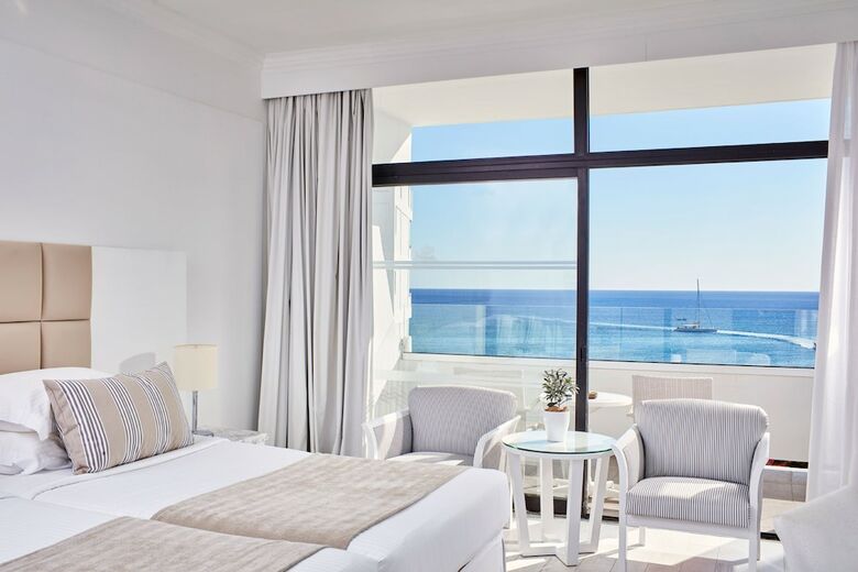 Hotel Grecian Bay