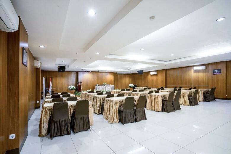 Hotel Grand Kartika