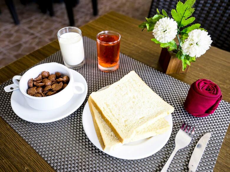 Hotel Grand Kartika
