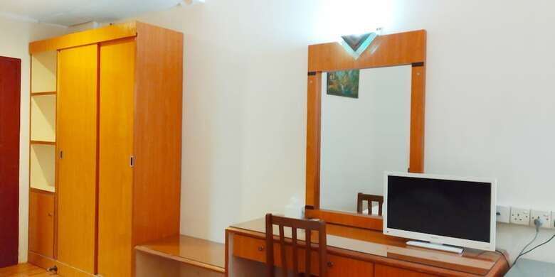 Paradise Hotel