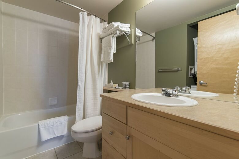 Hotel Windtower Lodge And Suites