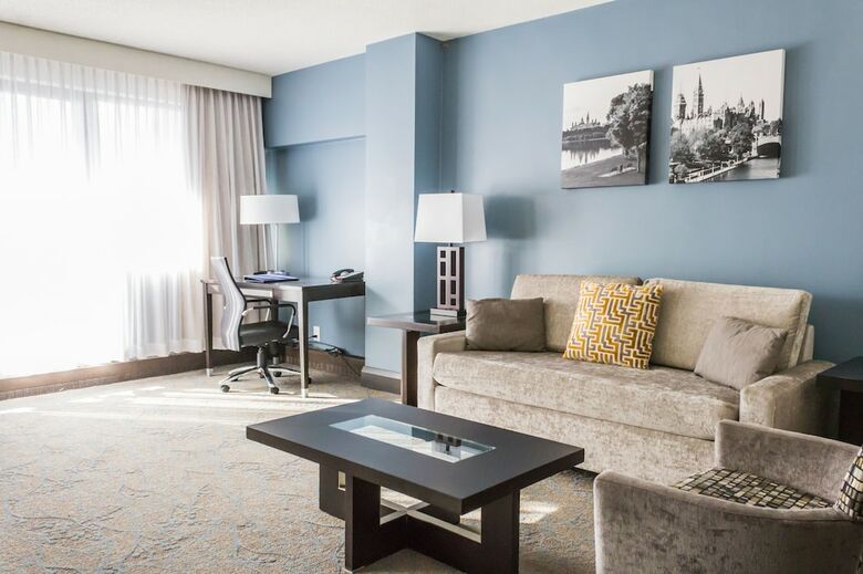 Embassy Hotel & Suites Ottawa