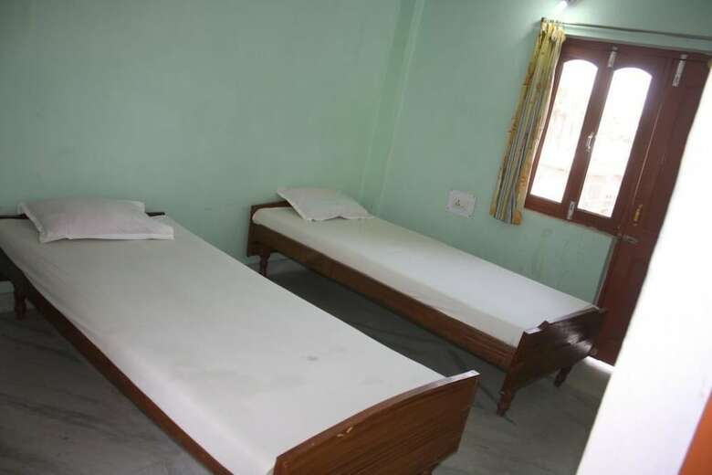 Hostal Rainbow Guest House