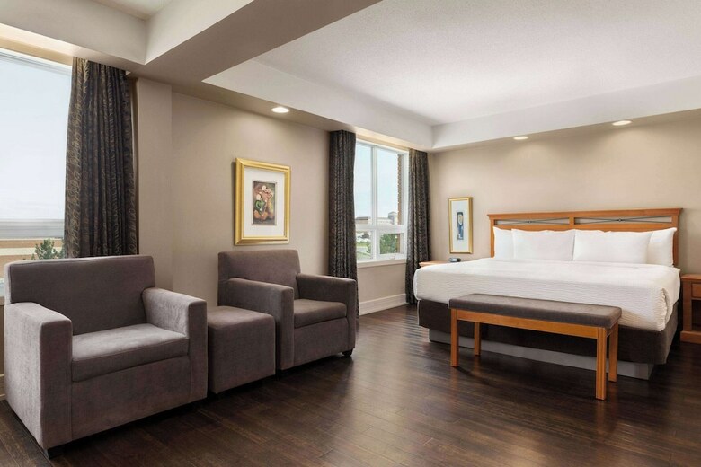 Hotel Executive Royal Inn North Calgary