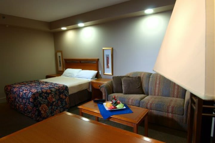 Hotel Executive Royal Inn North Calgary