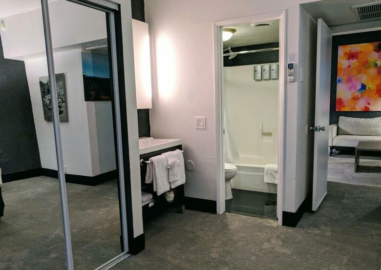 The Clarendon Hotel - Phoenix's Urban Retreat