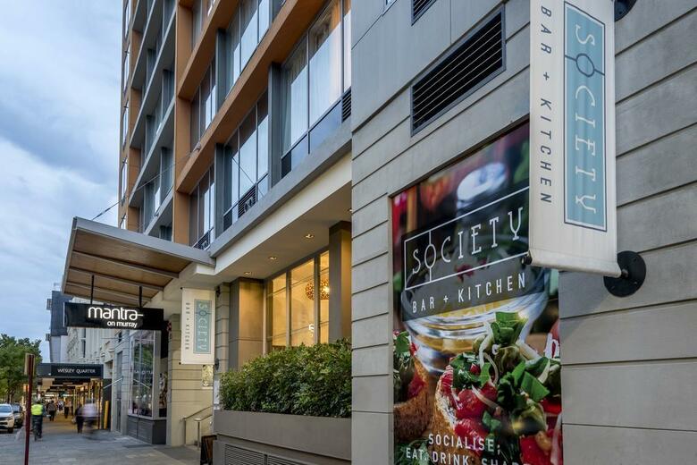 Hotel Mantra On Murray