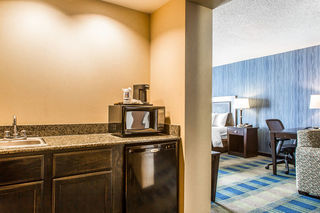 Hotel Comfort Inn & Suites