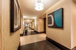 Hotel Holiday Inn Montreal Airport