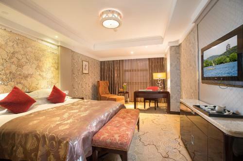 Huachen International Hotel