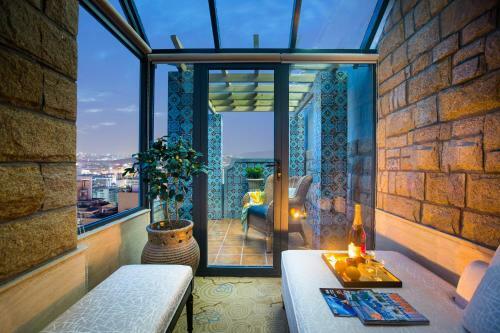 Huachen International Hotel