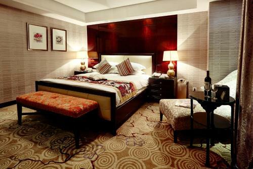 Huachen International Hotel