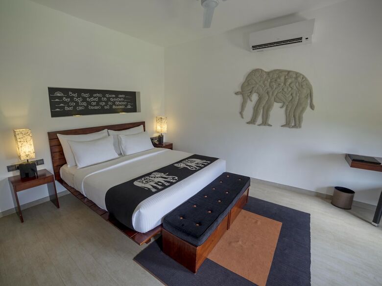 Hotel Aliya Resort & Spa