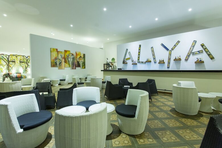 Hotel Aliya Resort & Spa