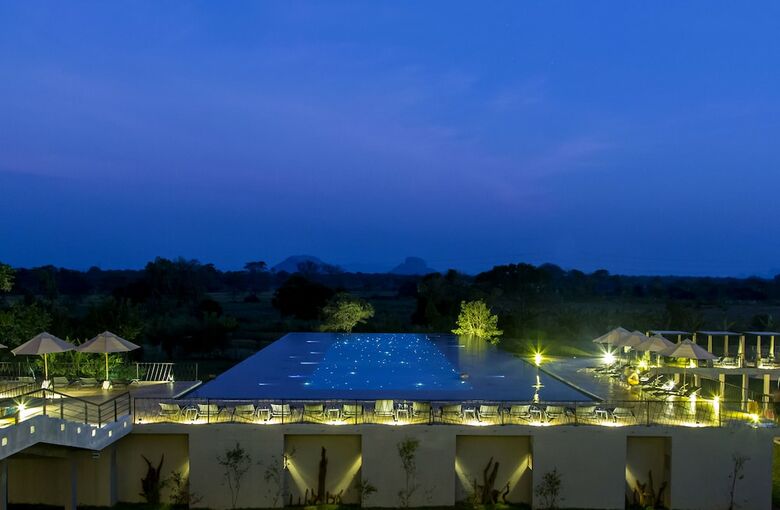 Hotel Aliya Resort & Spa