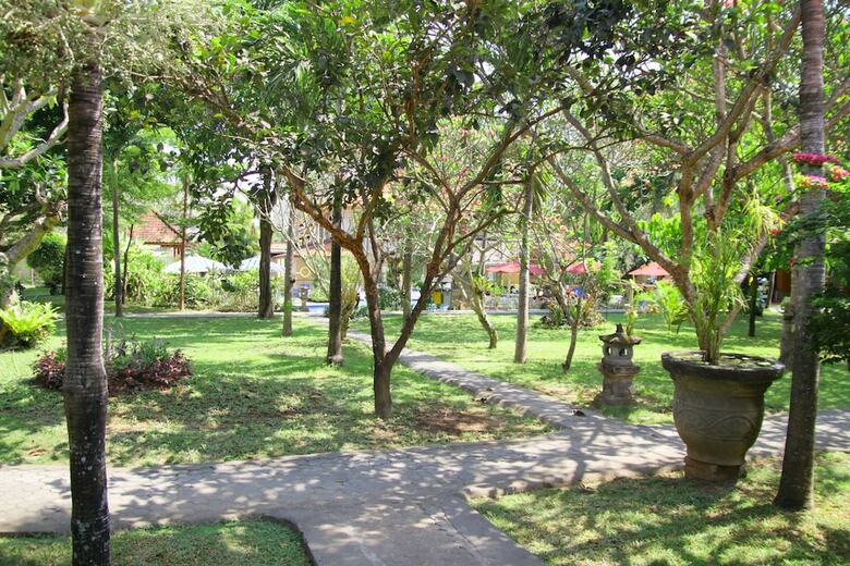 Hotel Inna Sindhu Beach