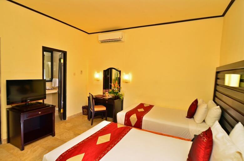 Hotel Inna Sindhu Beach