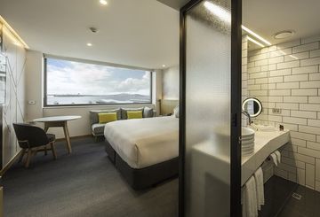 Hotel Copthorne Harbour City