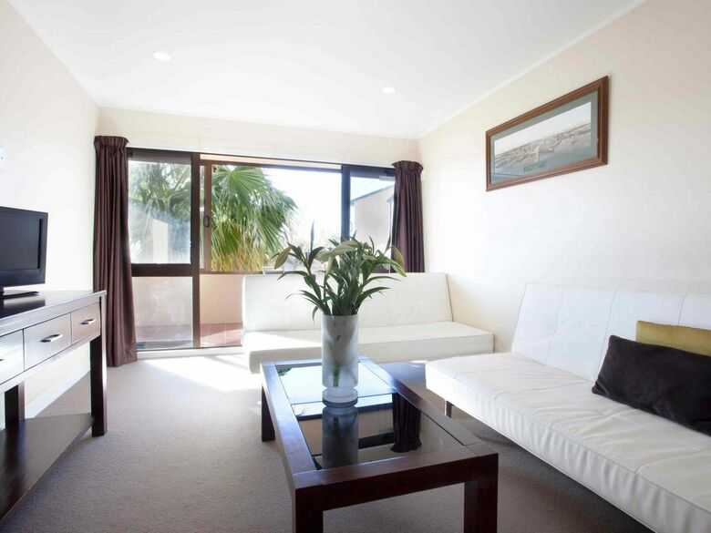 Auckland Airport Kiwi Hotel