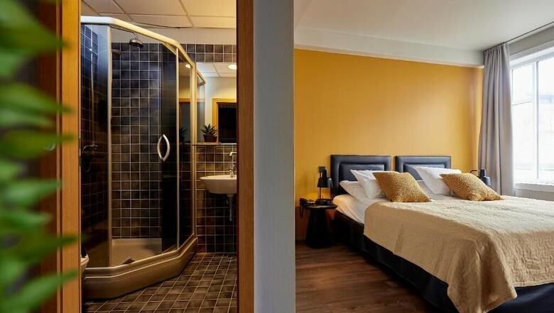 Hotel Fron