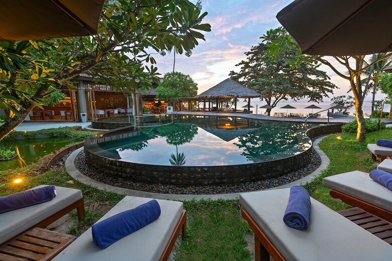Hotel Outrigger Koh Samui Beach Resort