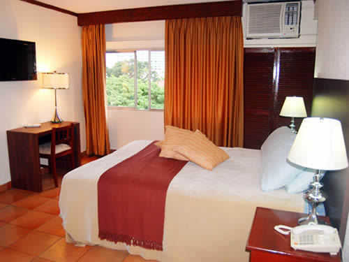 Hotel Tower House Suites
