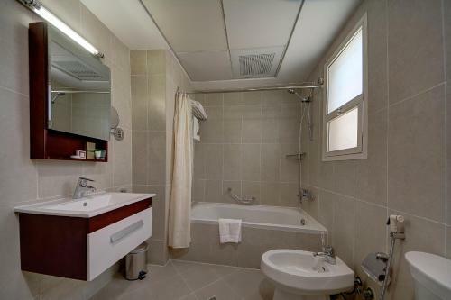Rayan Hotel Corniche