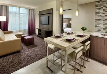Anaheim Jolly Roger Hotel