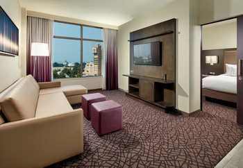Anaheim Jolly Roger Hotel