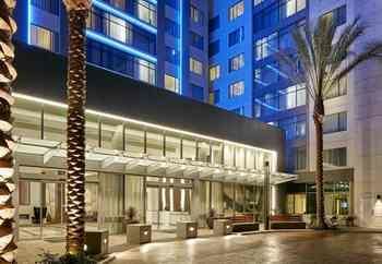 Anaheim Jolly Roger Hotel
