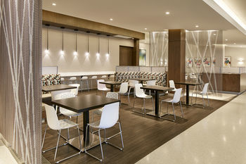 Anaheim Jolly Roger Hotel