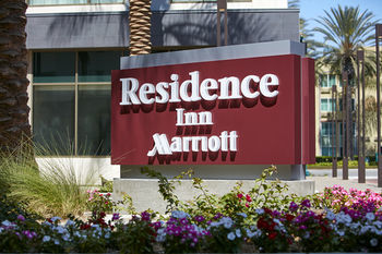 Anaheim Jolly Roger Hotel