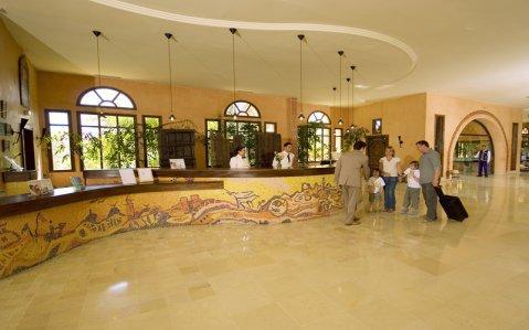 Hotel Iberostar Chick Khan
