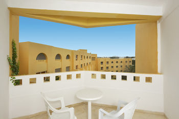 Hotel Iberostar Chick Khan