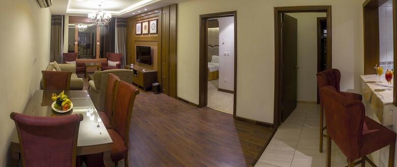 Hotel Al Borg Al Watheer