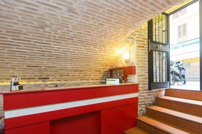 Hostel And Hotel Il Papavero
