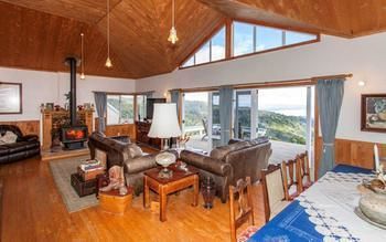 Agroturismo Nightingale Falls Farmstay Retreat