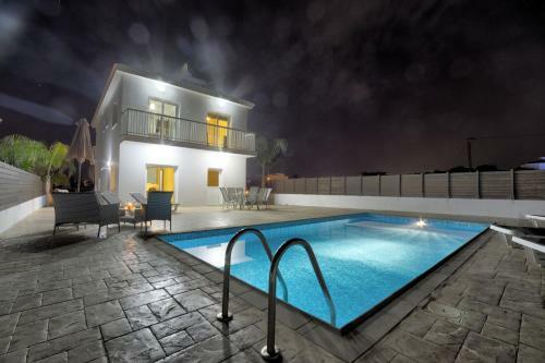 Nissi Villa Ourania