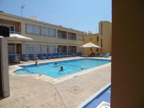 Nick's Hotel Apartments