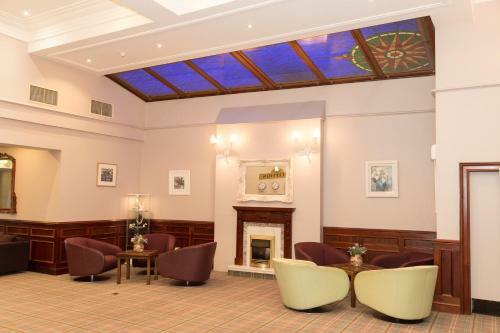 Marine Court Hotel