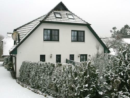 Holiday Home Boddenstrasse.1