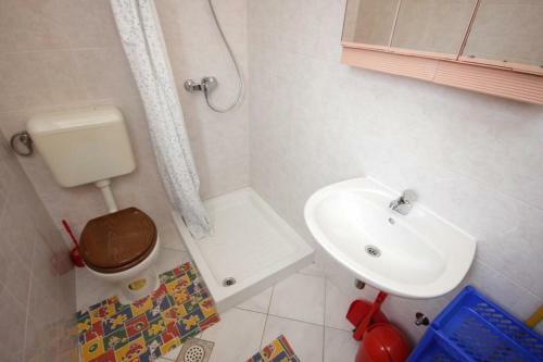 Apartment Basanija 7334a