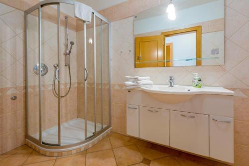 One-bedroom Apartment In Crikvenica Lxiv