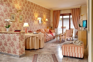 Aurelia Residence