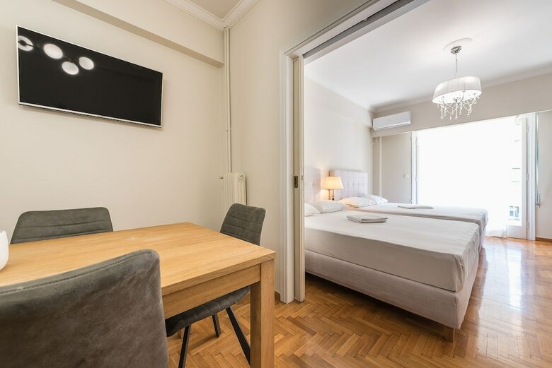 Victoria Apartment