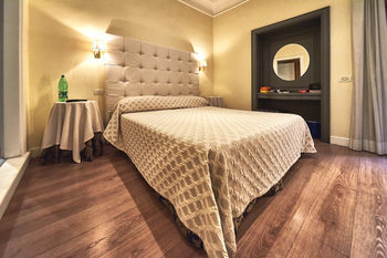 Hotel Condotti 29 Palio Bianco Suite