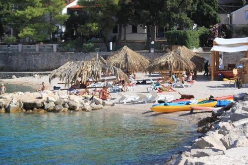 Apartments With A Parking Space Lumbarda (korcula) - 4472
