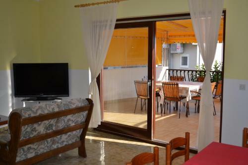 Apartments Karlo
