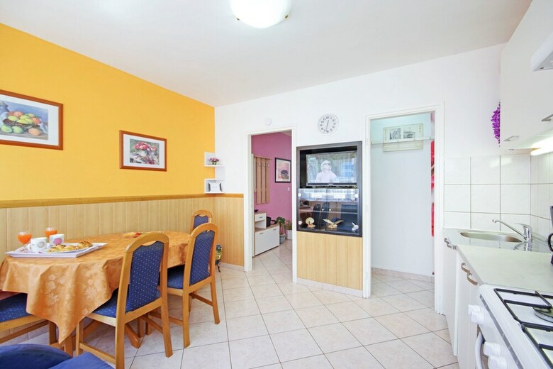Apartments Mi�e
