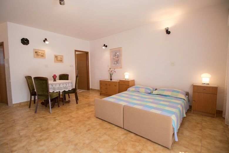 Apartments Gorana